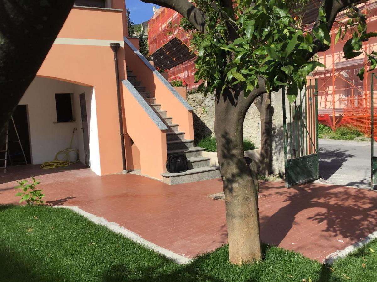 Casa Luigia Rooms Mtb In Finalborgo Finale Ligure Exterior photo